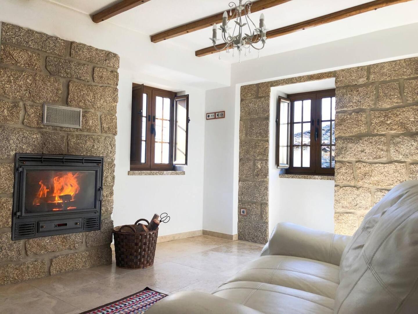 Laje House Fireplace Entire House Wifi Fundao Ngoại thất bức ảnh